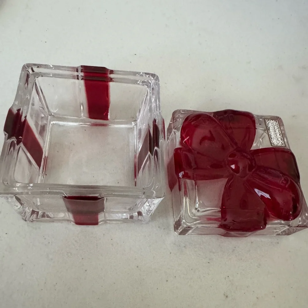 NWT Godingers “Gatherings” Shannon Crystal  Red Bow Trinket Box